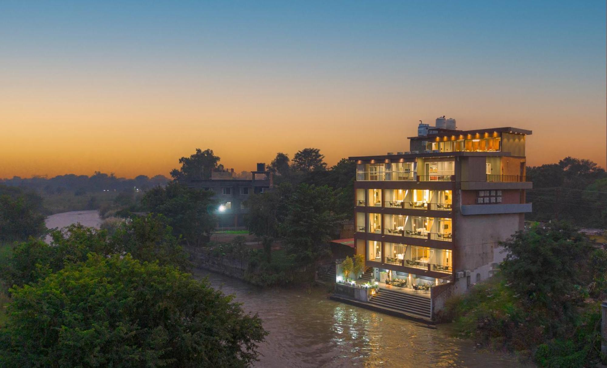 The Ganges Riverside Escape With A Private Ghat Haridvár Kültér fotó